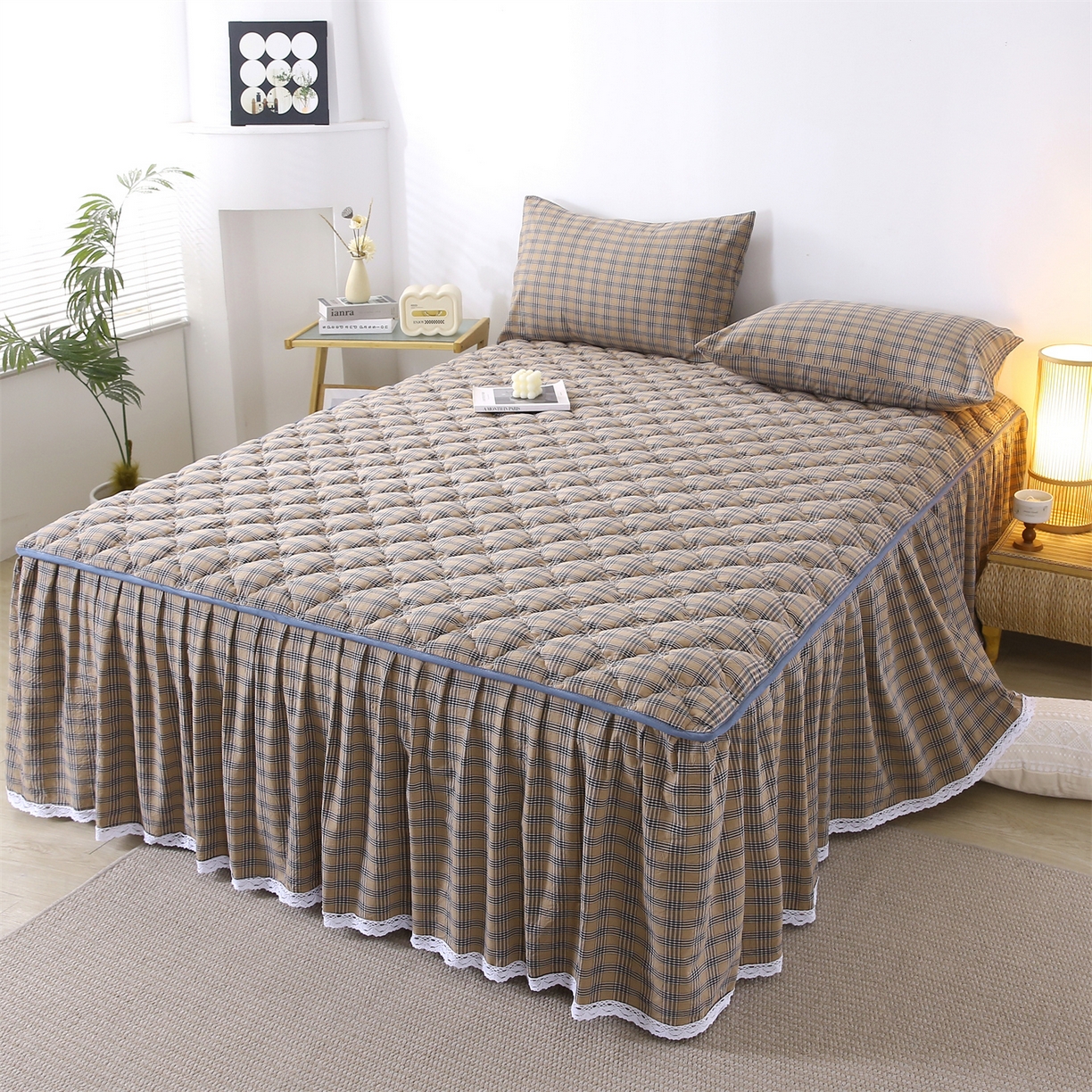 91家纺网 家纺一手货源 找家纺 欧妮家纺 2026新款无印全棉水洗棉夹棉单床裙-三件套 全棉夹棉床裙重楼焦糖咖