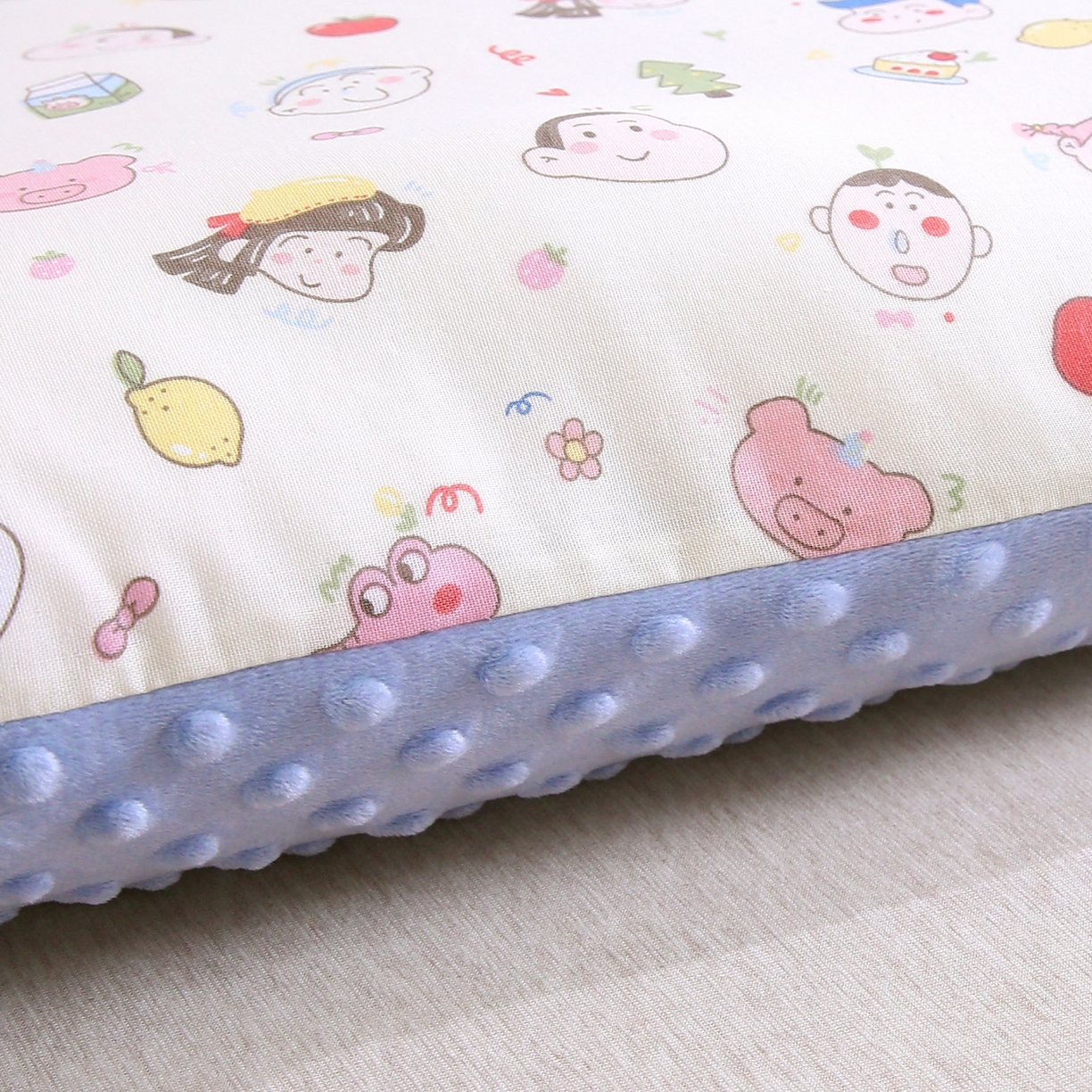 91家纺网 家纺一手货源 找家纺 珍贝家纺 2026新款全棉双层纱豆豆连套枕 卡通-白