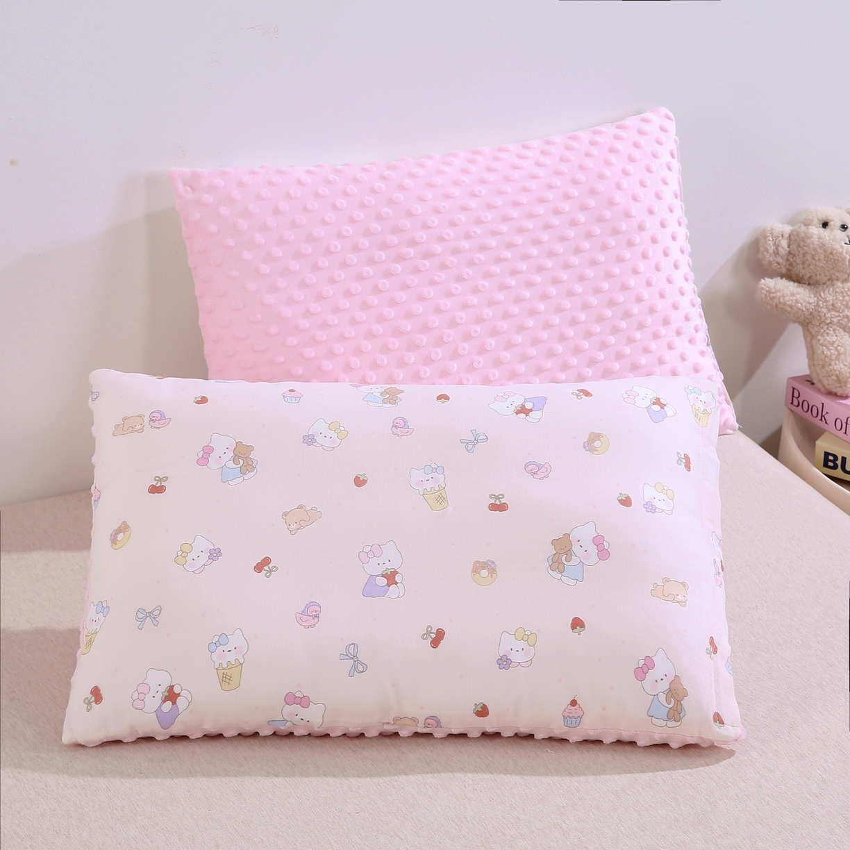 91家纺网 家纺一手货源 找家纺 珍贝家纺 2026新款全棉双层纱豆豆连套枕 小猫-粉