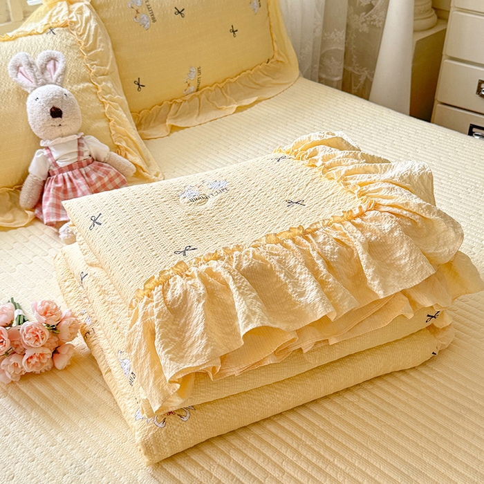 91家纺网 家纺一手货源 找家纺 （总）韩约家纺 2026新款法式大花边床盖款泡芙棉夏凉被空调被四件套