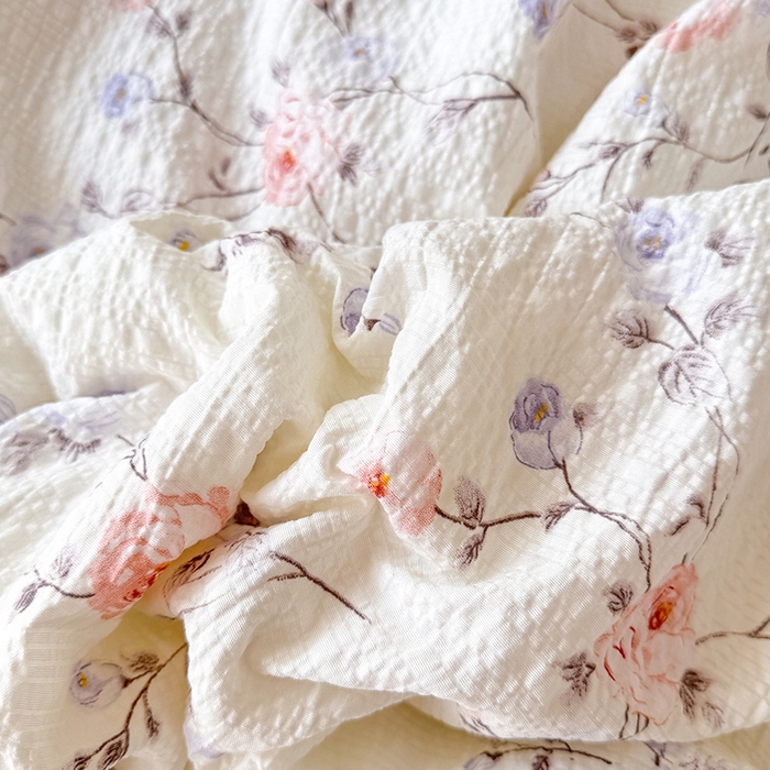 91家纺网 家纺一手货源 找家纺 韩约家纺 2026新款法式大花边床盖款泡芙棉夏凉被空调被四件套 春旭