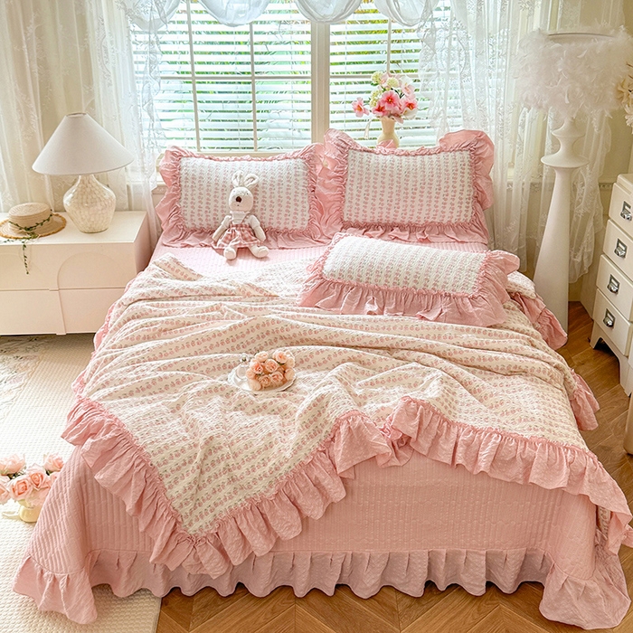 91家纺网 家纺一手货源 找家纺 韩约家纺 2026新款法式大花边床盖款泡芙棉夏凉被空调被四件套 花沐