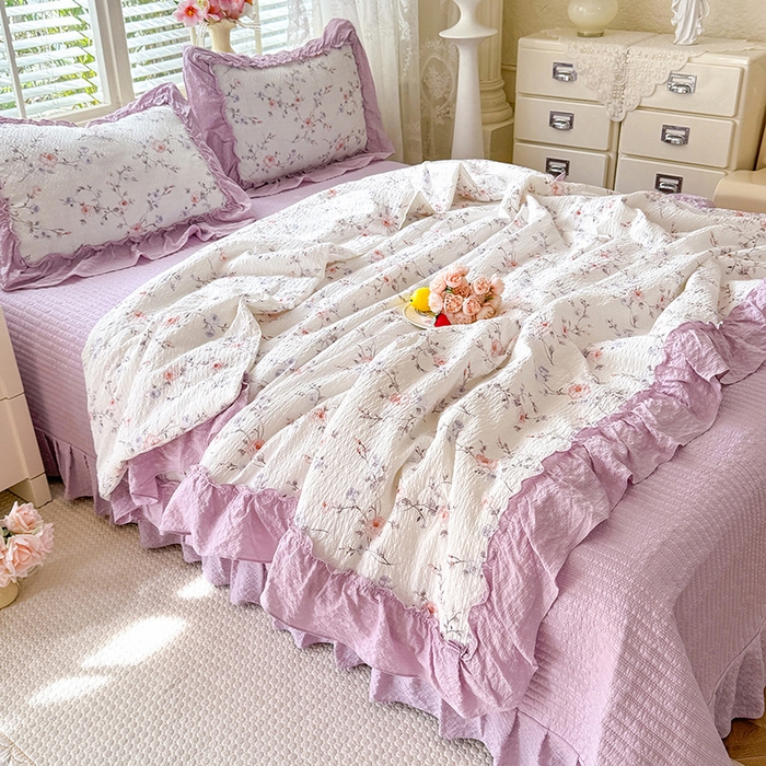 91家纺网 家纺一手货源 找家纺 韩约家纺 2026新款法式大花边床盖款泡芙棉夏凉被空调被四件套 春旭