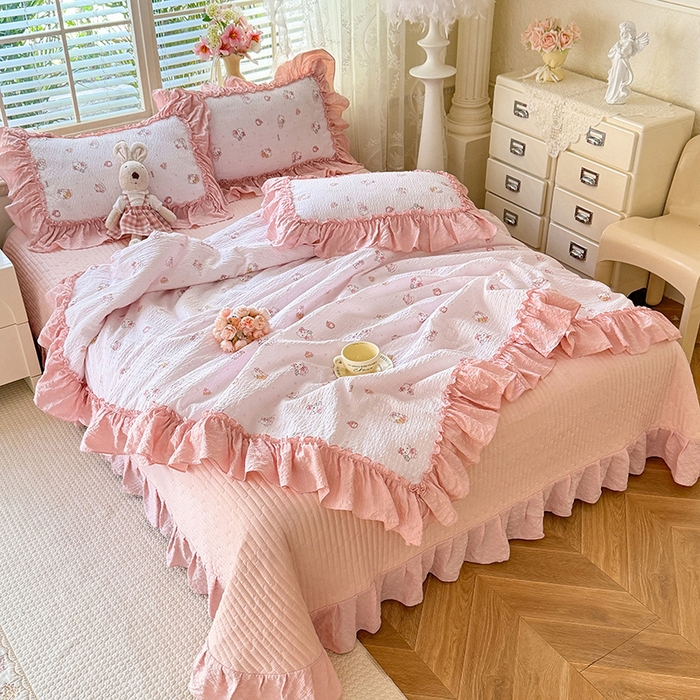 91家纺网 家纺一手货源 找家纺 韩约家纺 2026新款法式大花边床盖款泡芙棉夏凉被空调被四件套 宝贝甜心