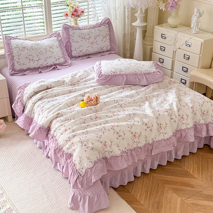 91家纺网 家纺一手货源 找家纺 韩约家纺 2026新款法式大花边床盖款泡芙棉夏凉被空调被四件套 春旭