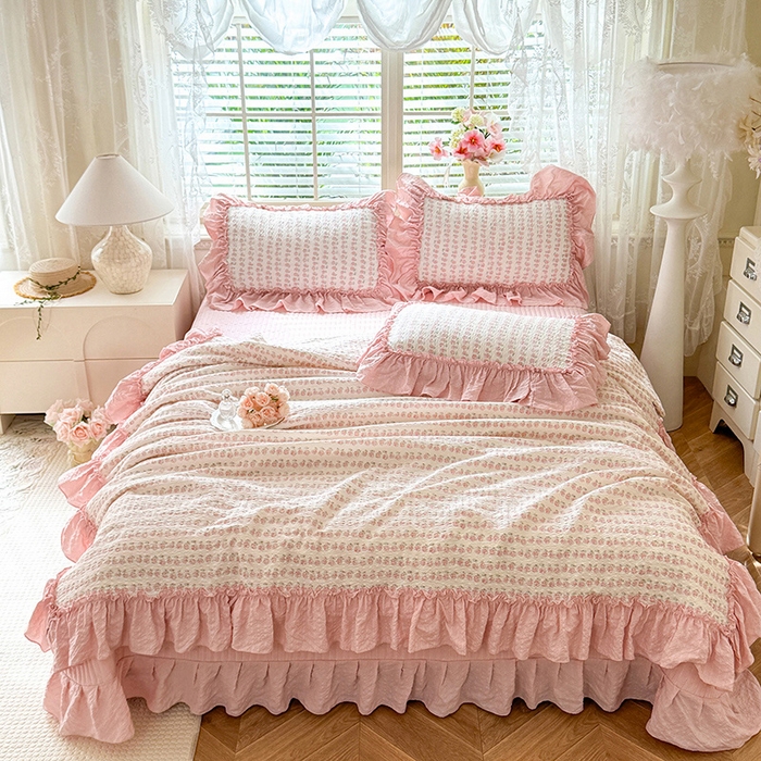 91家纺网 家纺一手货源 找家纺 韩约家纺 2026新款法式大花边床盖款泡芙棉夏凉被空调被四件套 花沐