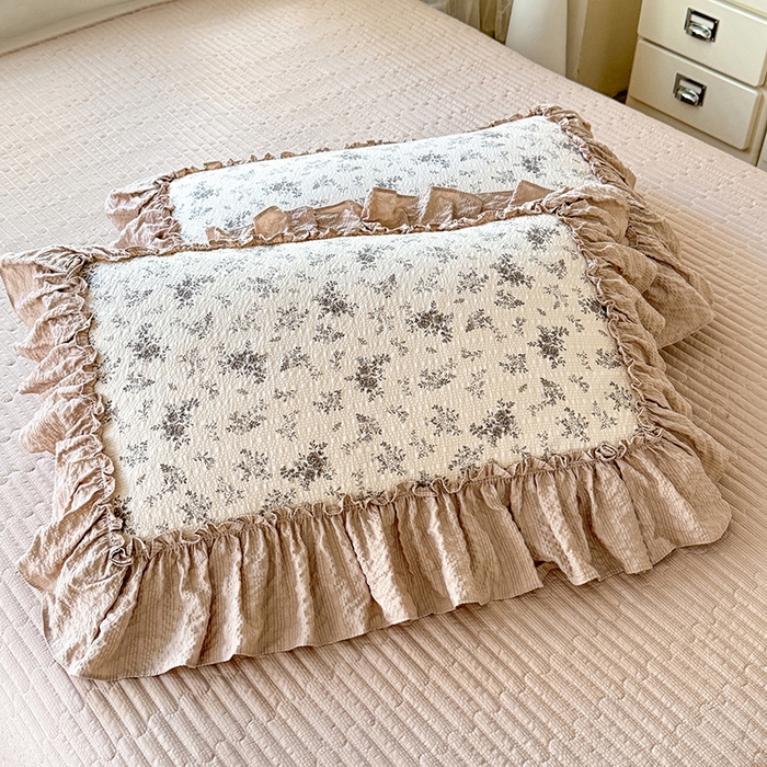 91家纺网 家纺一手货源 找家纺 韩约家纺 2026新款法式大花边床盖款泡芙棉夏凉被空调被四件套 倚梦