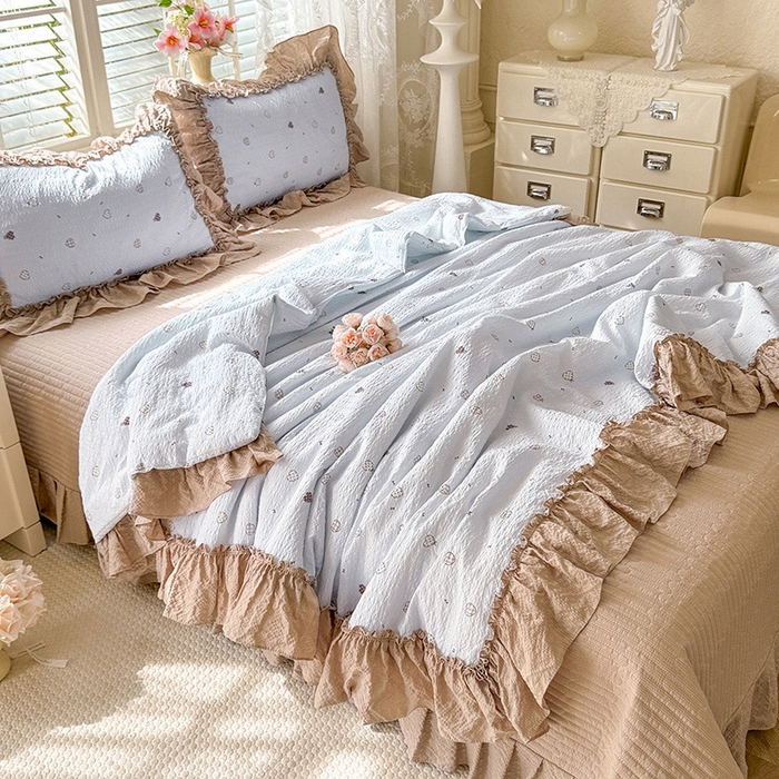 91家纺网 家纺一手货源 找家纺 韩约家纺 2026新款法式大花边床盖款泡芙棉夏凉被空调被四件套 星语