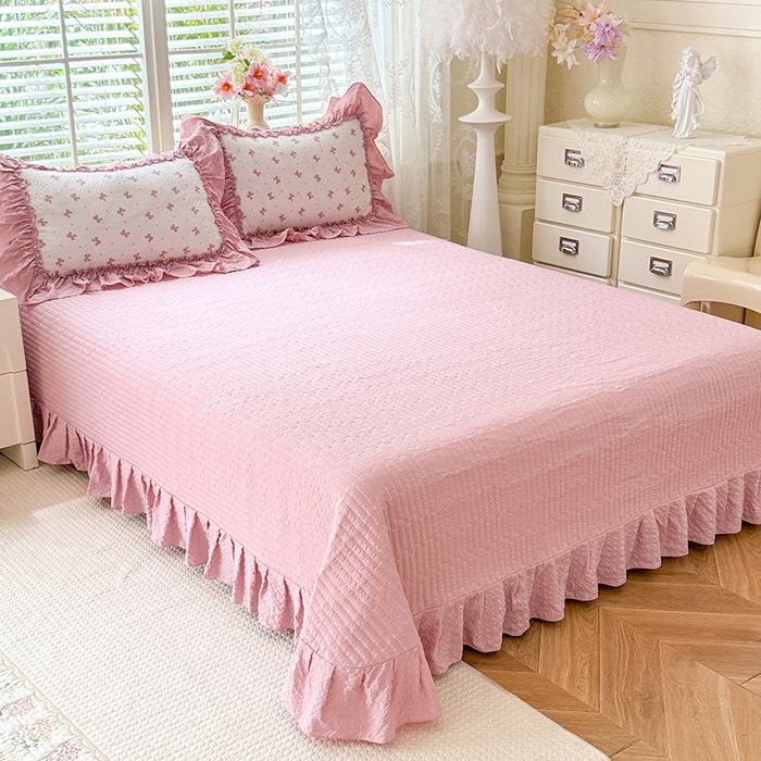 91家纺网 家纺一手货源 找家纺 韩约家纺 2026新款法式大花边床盖款泡芙棉夏凉被空调被四件套 蝶语