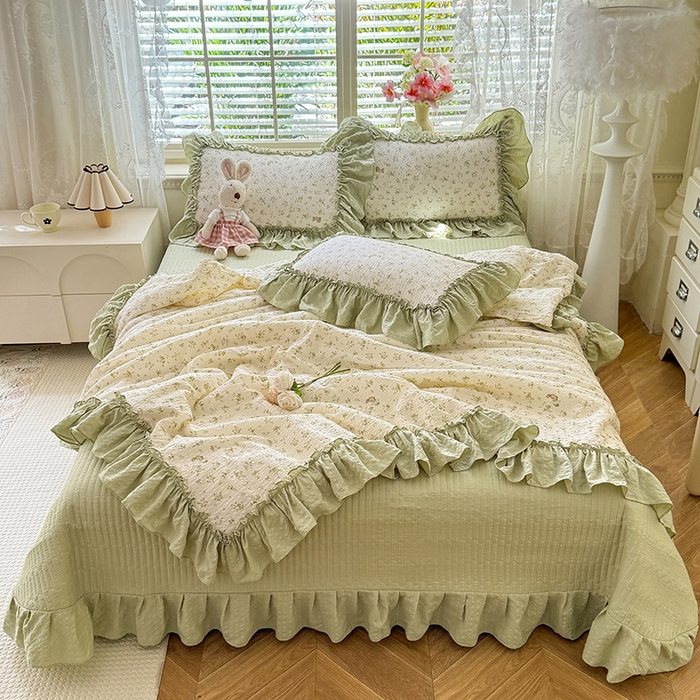 91家纺网 家纺一手货源 找家纺 韩约家纺 2026新款法式大花边床盖款泡芙棉夏凉被空调被四件套 绿意