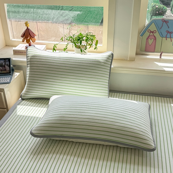 91家纺网 家纺一手货源 找家纺 （总）梦初语 2026春夏新款刺绣凉感豆豆冰丝软席三件套（400克加厚 夹层加捻 不起球 可机洗）