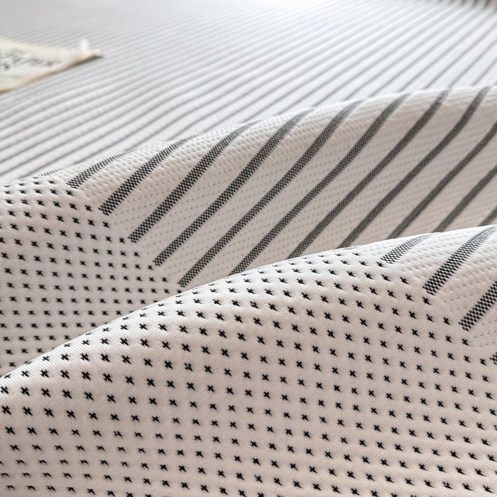 91家纺网 家纺一手货源 找家纺 梦初语 2026春夏新款刺绣凉感豆豆冰丝软席三件套（400克加厚 夹层加捻 不起球 可机洗） 清风条韵-灰