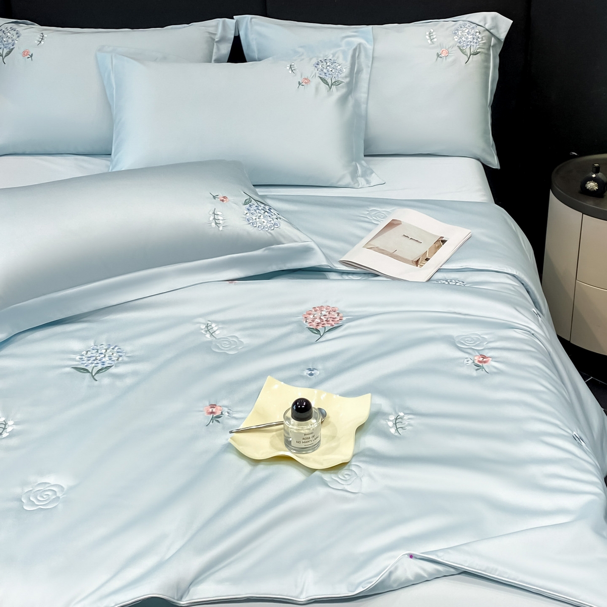 91家纺网 家纺一手货源 找家纺 （总）新方向 2026刺绣A类20%蚕丝天丝棉夏被四件套 65%60s兰精天丝 35%100支长绒棉-花恋