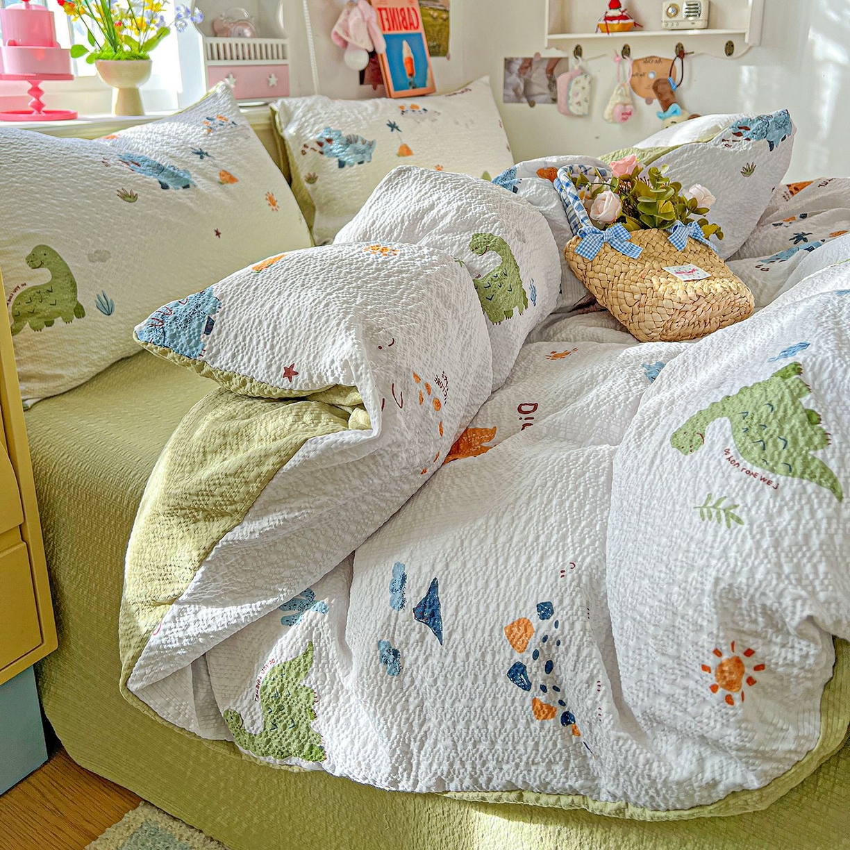 91家纺网 家纺一手货源 找家纺 欧妮家纺 2026新款泡芙棉印花四件套-跑量款 泡芙-恐龙日记