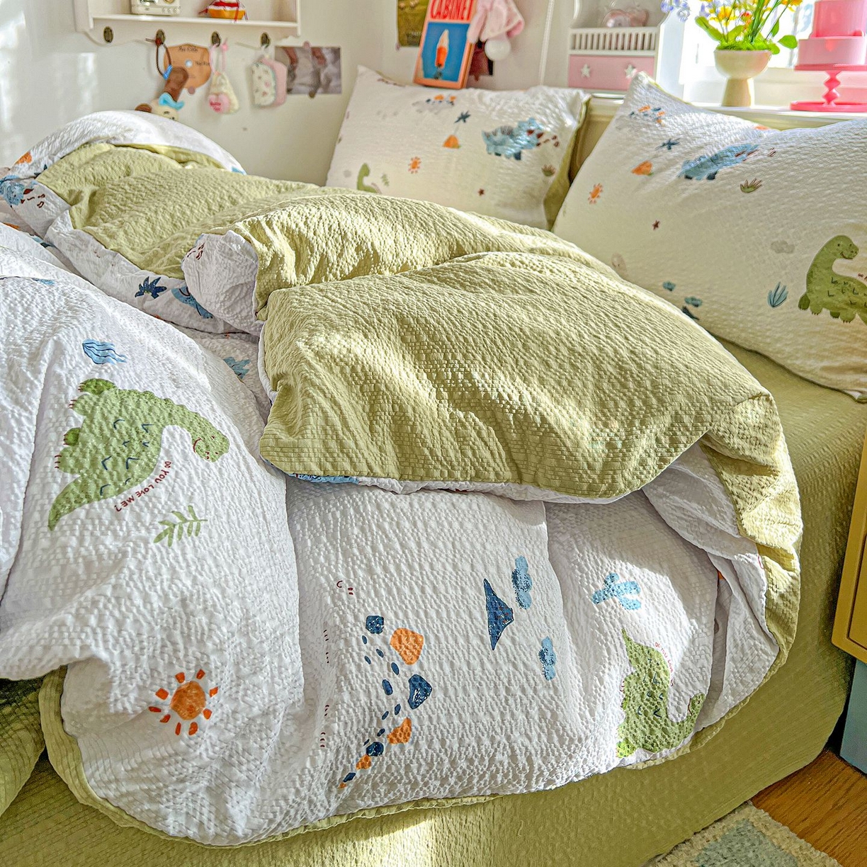 91家纺网 家纺一手货源 找家纺 欧妮家纺 2026新款泡芙棉印花四件套-跑量款 泡芙-恐龙日记