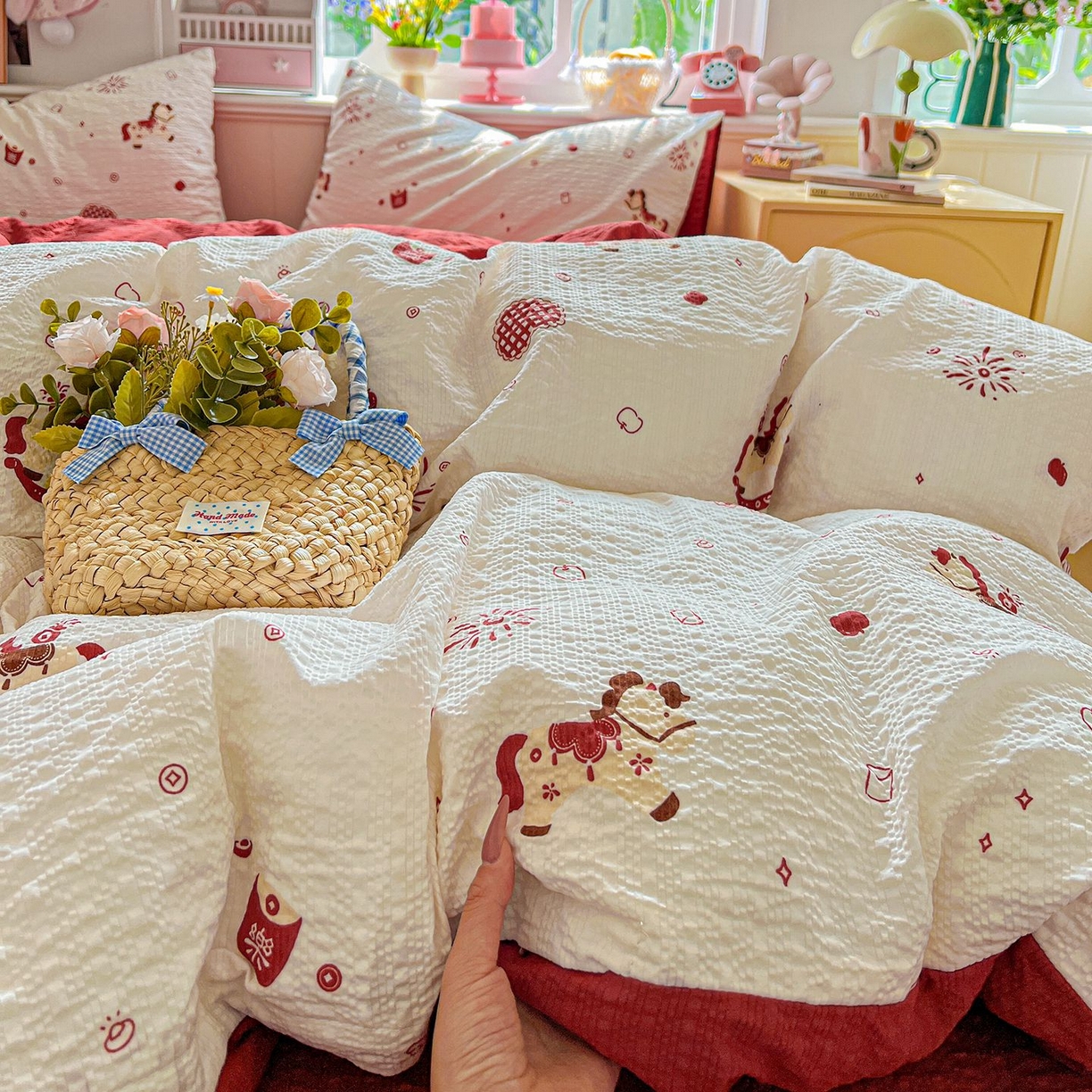 91家纺网 家纺一手货源 找家纺 欧妮家纺 2026新款泡芙棉印花四件套-跑量款 泡芙-鸿运小马