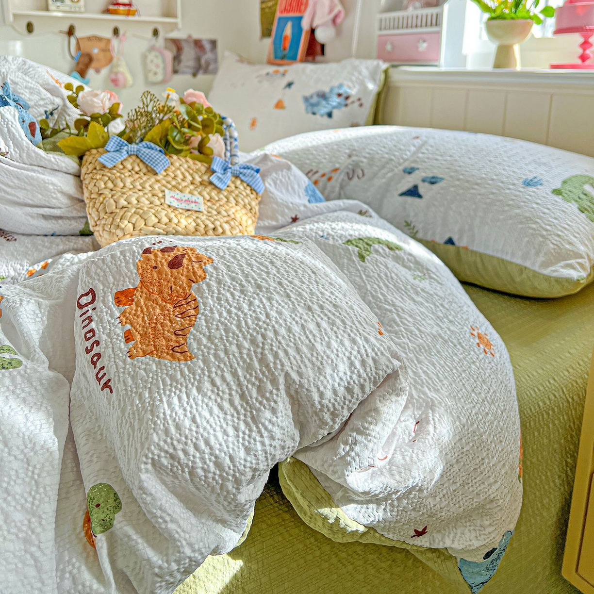 91家纺网 家纺一手货源 找家纺 欧妮家纺 2026新款泡芙棉印花四件套-跑量款 泡芙-恐龙日记