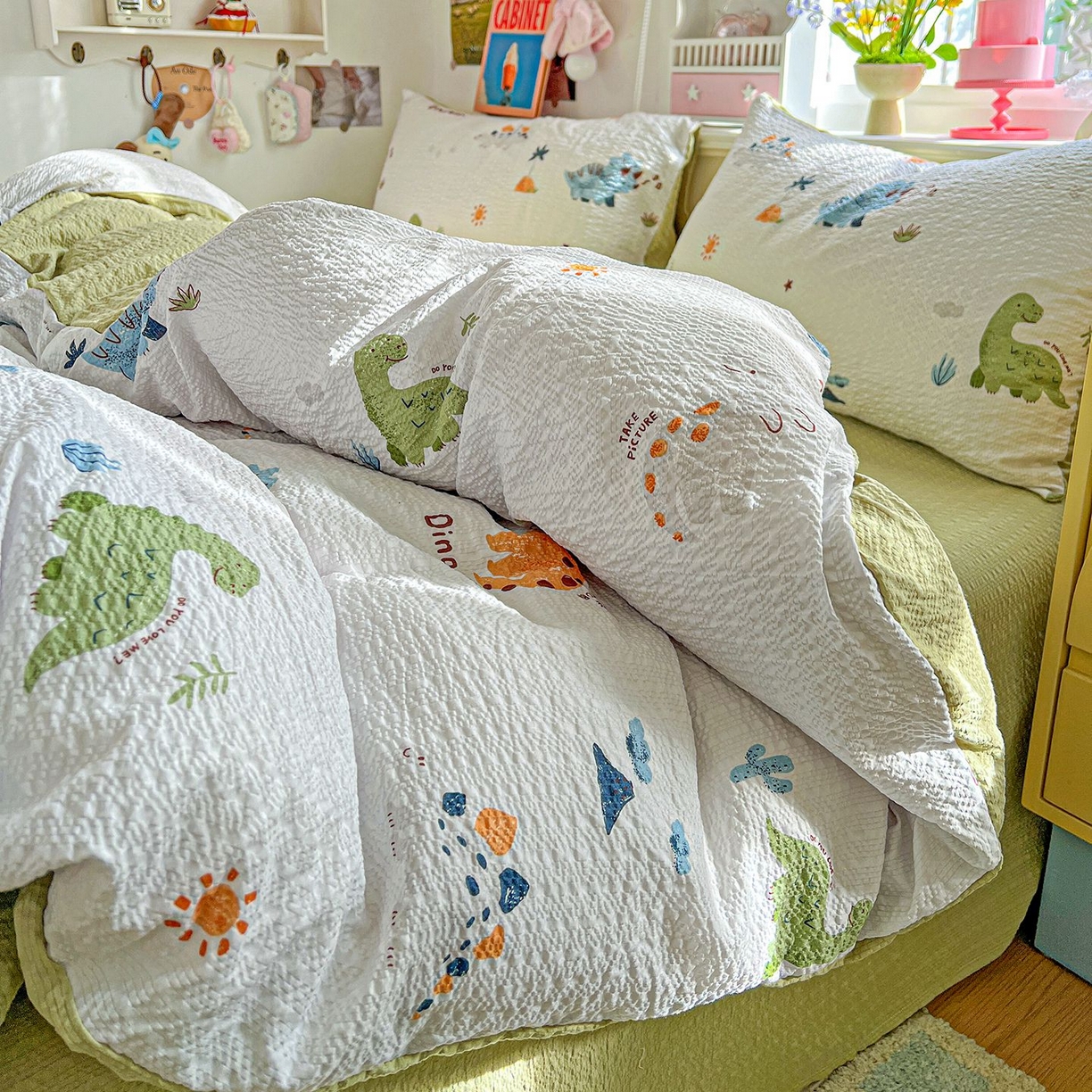 91家纺网 家纺一手货源 找家纺 欧妮家纺 2026新款泡芙棉印花四件套-跑量款 泡芙-恐龙日记