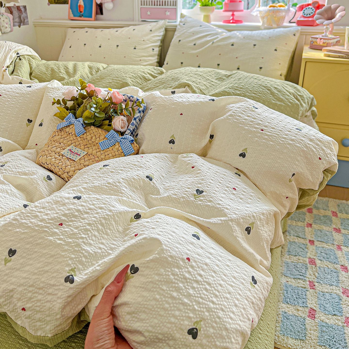 91家纺网 家纺一手货源 找家纺 欧妮家纺 2026新款泡芙棉印花四件套-跑量款 泡芙-奶樱点点