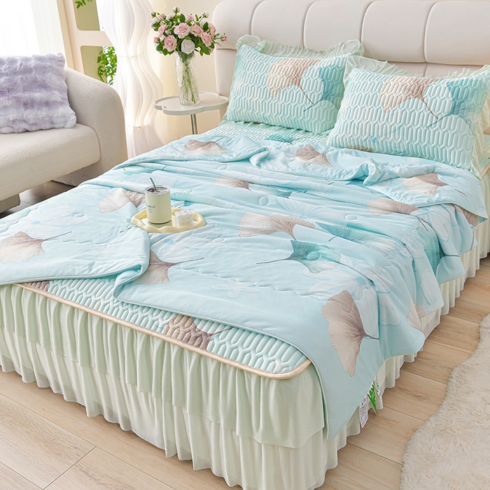 91家纺网 家纺一手货源 找家纺 畅畅家纺 2026春夏新款凉感丝乳胶床裙凉席三件套印花凉席席子-足球花 足球花-银杏叶