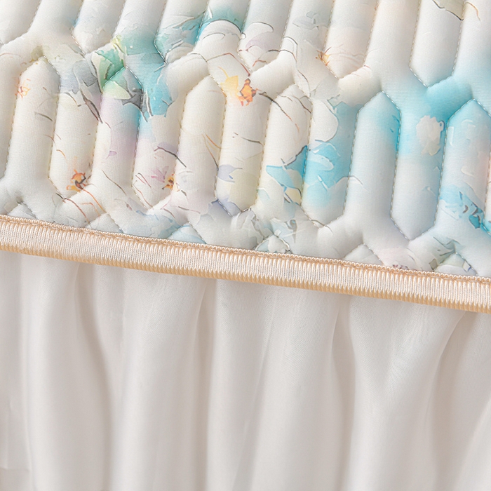 91家纺网 家纺一手货源 找家纺 畅畅家纺 2026春夏新款凉感丝乳胶床裙凉席三件套印花凉席席子-足球花 足球花-凡可