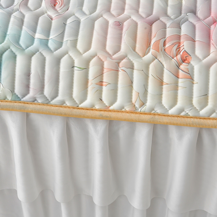 91家纺网 家纺一手货源 找家纺 畅畅家纺 2026春夏新款凉感丝乳胶床裙凉席三件套印花凉席席子-足球花 足球花-繁花-粉