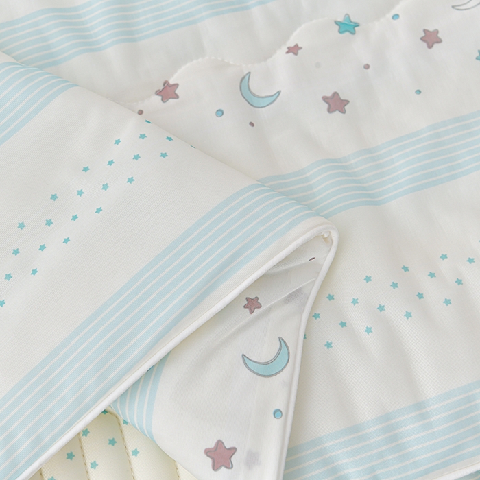 91家纺网 家纺一手货源 找家纺 畅畅家纺 2026春夏新款凉感丝乳胶床裙凉席三件套印花凉席席子-足球花 足球花-星光灿烂