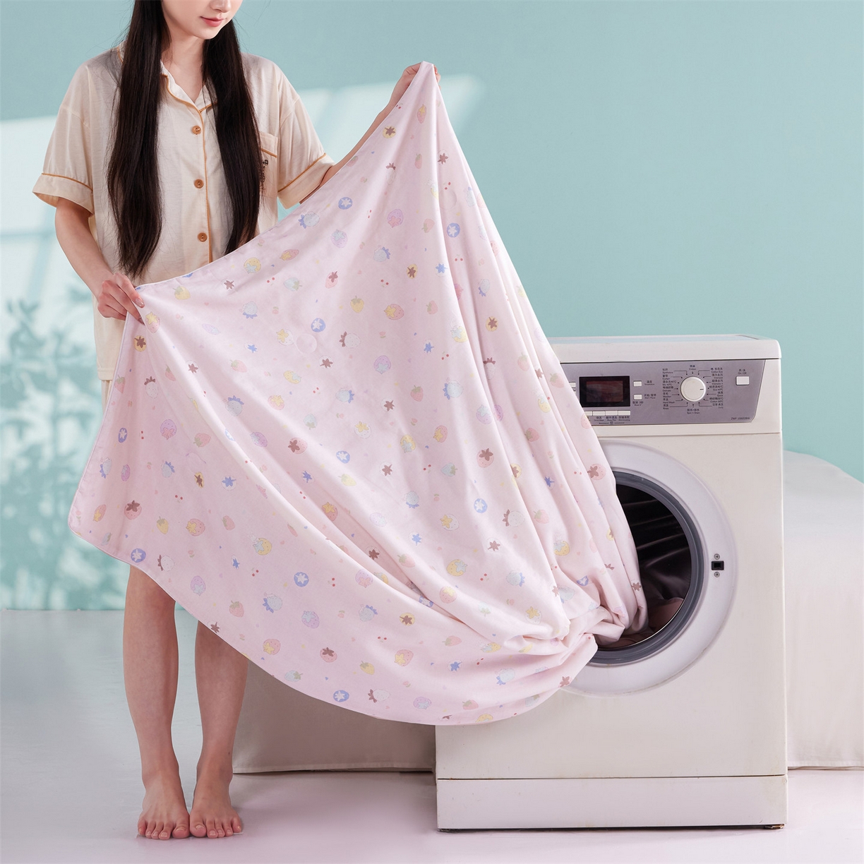 91家纺网 家纺一手货源 找家纺 瑞米家居 2026新款A类冰纱双感被夏被夏凉被空调被 草莓多多-粉