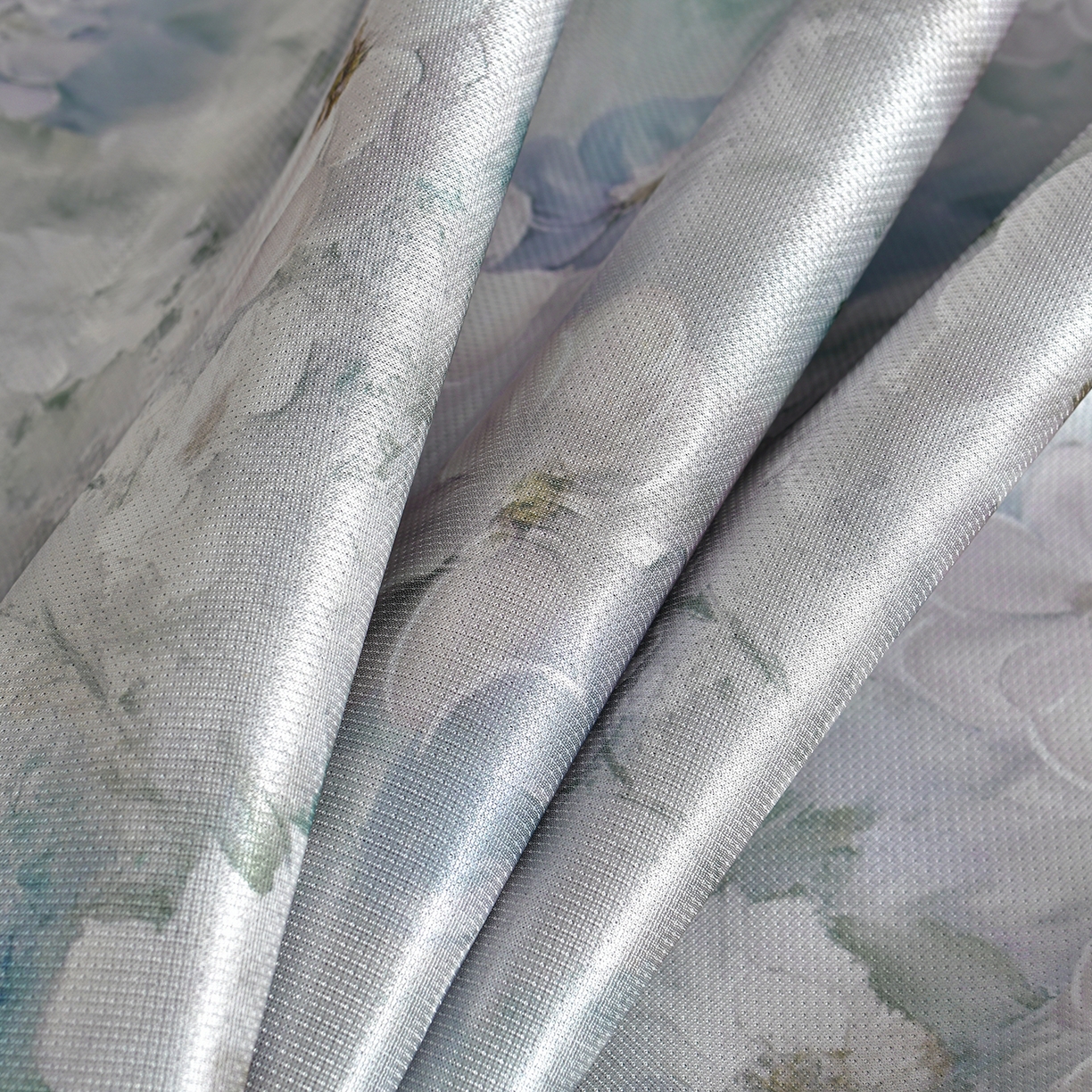 91家纺网 家纺一手货源 找家纺 畅畅家纺 2026春夏新款豆豆冰丝印花复合床裙款席子凉席三件套 柔梦-绿