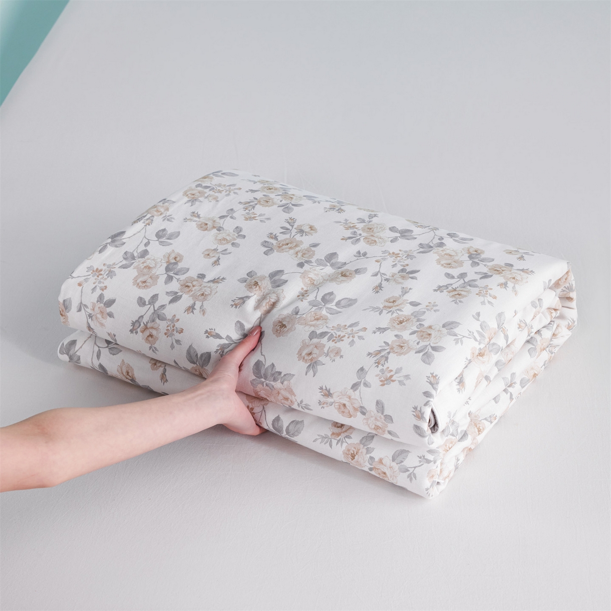 91家纺网 家纺一手货源 找家纺 瑞米家居 2026新款A类冰纱双感被夏被夏凉被空调被 恋雨-米