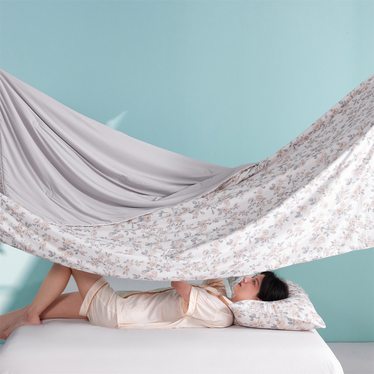 91家纺网 家纺一手货源 找家纺 瑞米家居 2026新款A类冰纱双感被夏被夏凉被空调被 恋雨-米