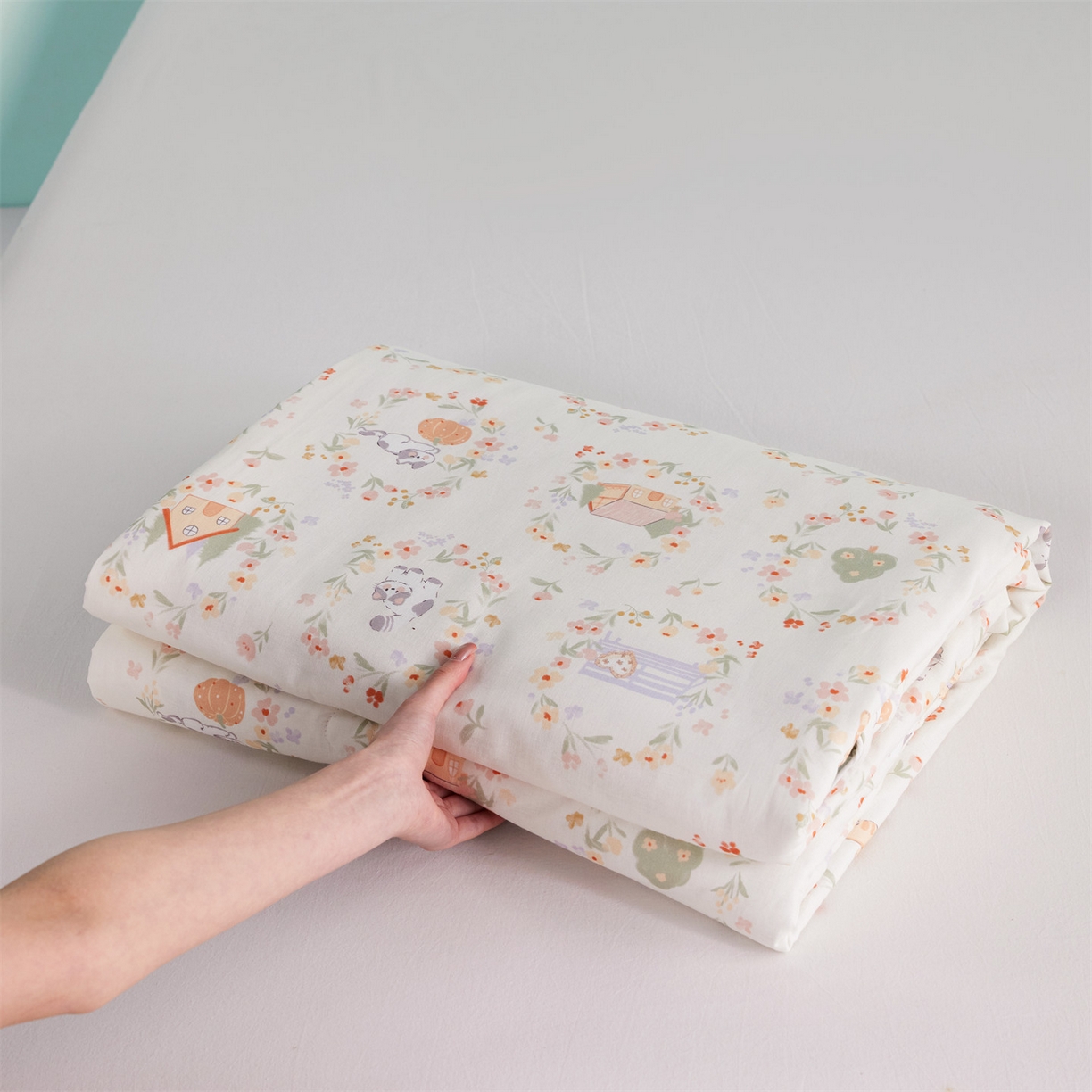 91家纺网 家纺一手货源 找家纺 瑞米家居 2026新款A类冰纱双感被夏被夏凉被空调被 萌宠小猫-米