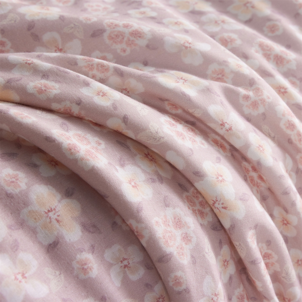 91家纺网 家纺一手货源 找家纺 瑞米家居 2026新款A类冰纱双感被夏被夏凉被空调被 蔷薇-粉