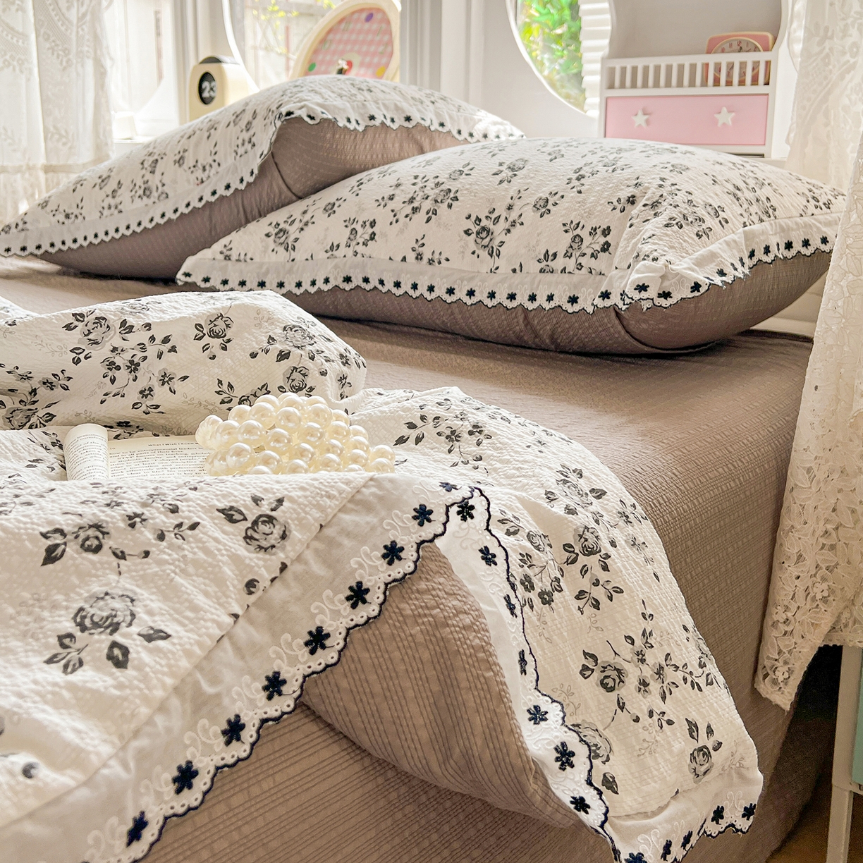 91家纺网 家纺一手货源 找家纺 恒尚居 2026新款A类泡芙纱花边夏被夏凉被空调被四套件 【黑玫瑰】全棉花边