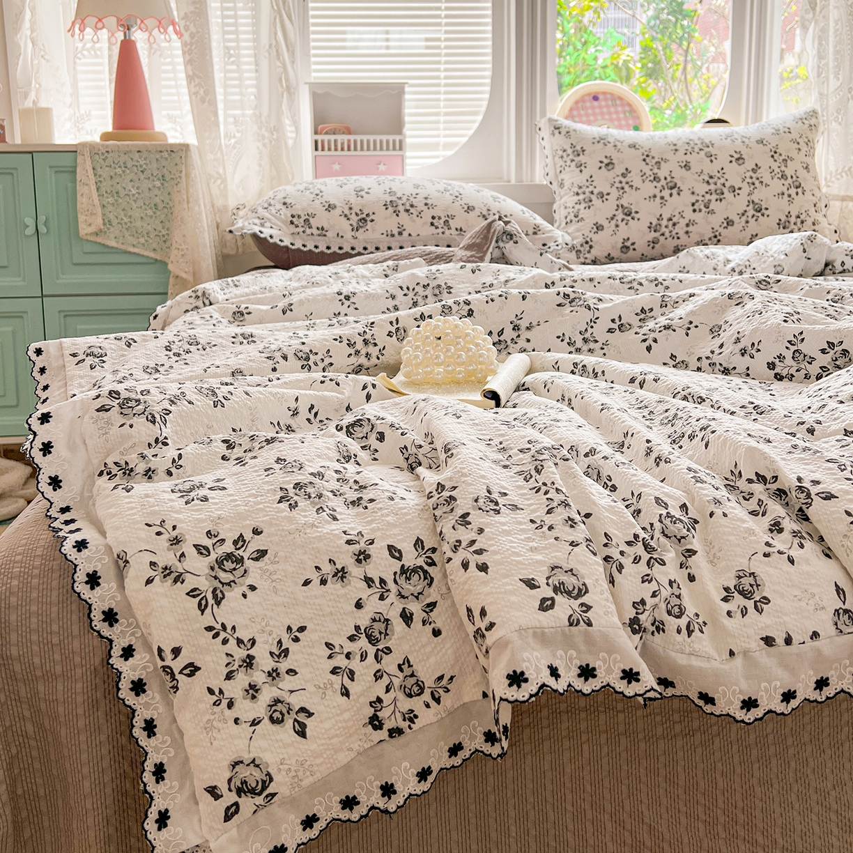 91家纺网 家纺一手货源 找家纺 恒尚居 2026新款A类泡芙纱花边夏被夏凉被空调被四套件 【黑玫瑰】全棉花边