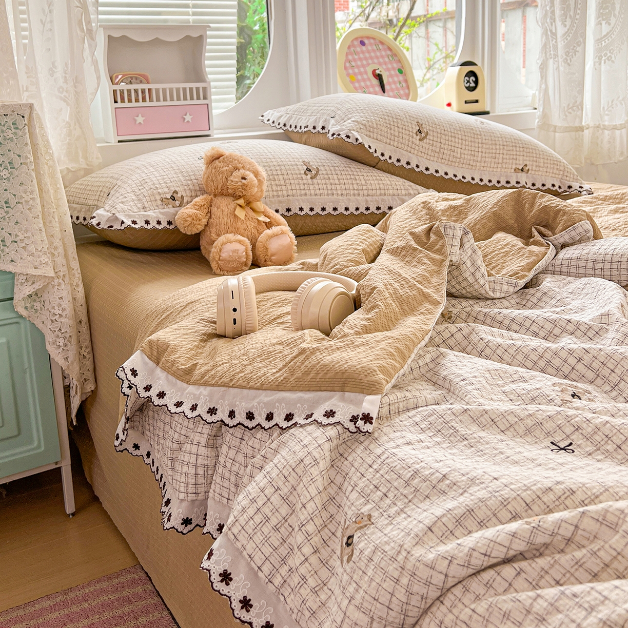 91家纺网 家纺一手货源 找家纺 恒尚居 2026新款A类泡芙纱花边夏被夏凉被空调被四套件 【细格木马】全棉花边