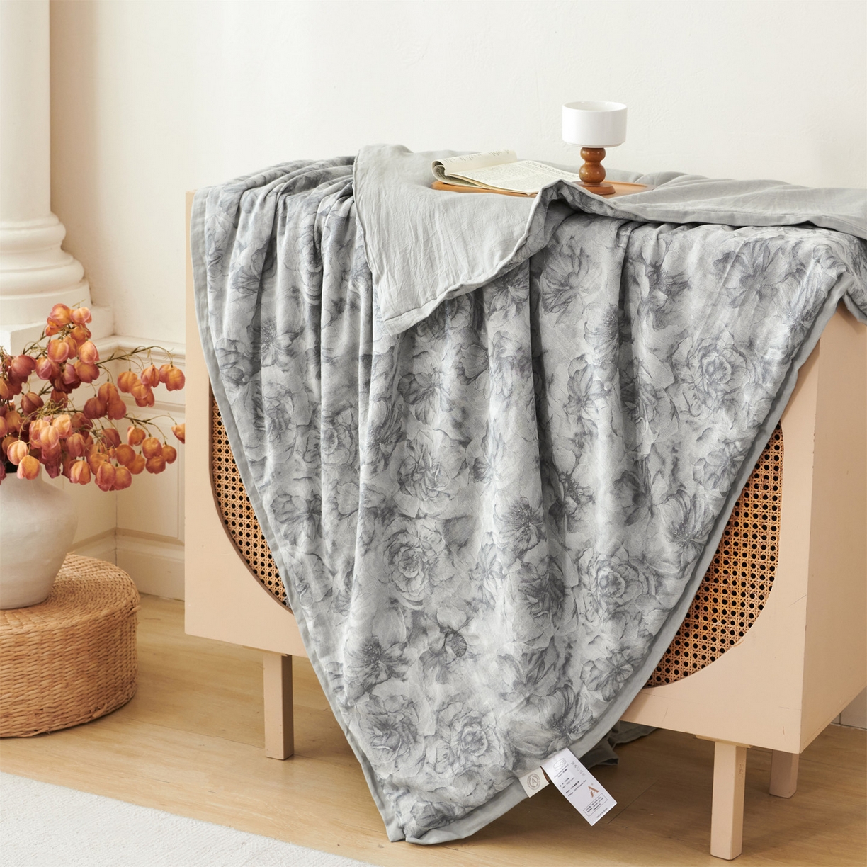 91家纺网 家纺一手货源 找家纺 瑞米家居 2026新款全棉色织花夏被夏凉被空调被 花与月-中灰