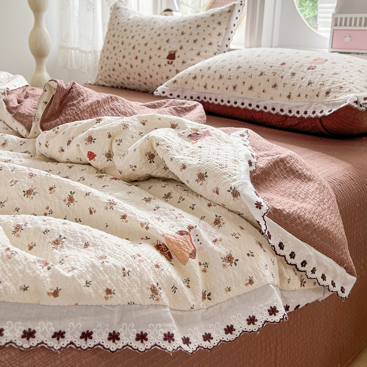 91家纺网 家纺一手货源 找家纺 恒尚居 2026新款A类泡芙纱花边夏被夏凉被空调被四套件 【花雨小兔】全棉花边