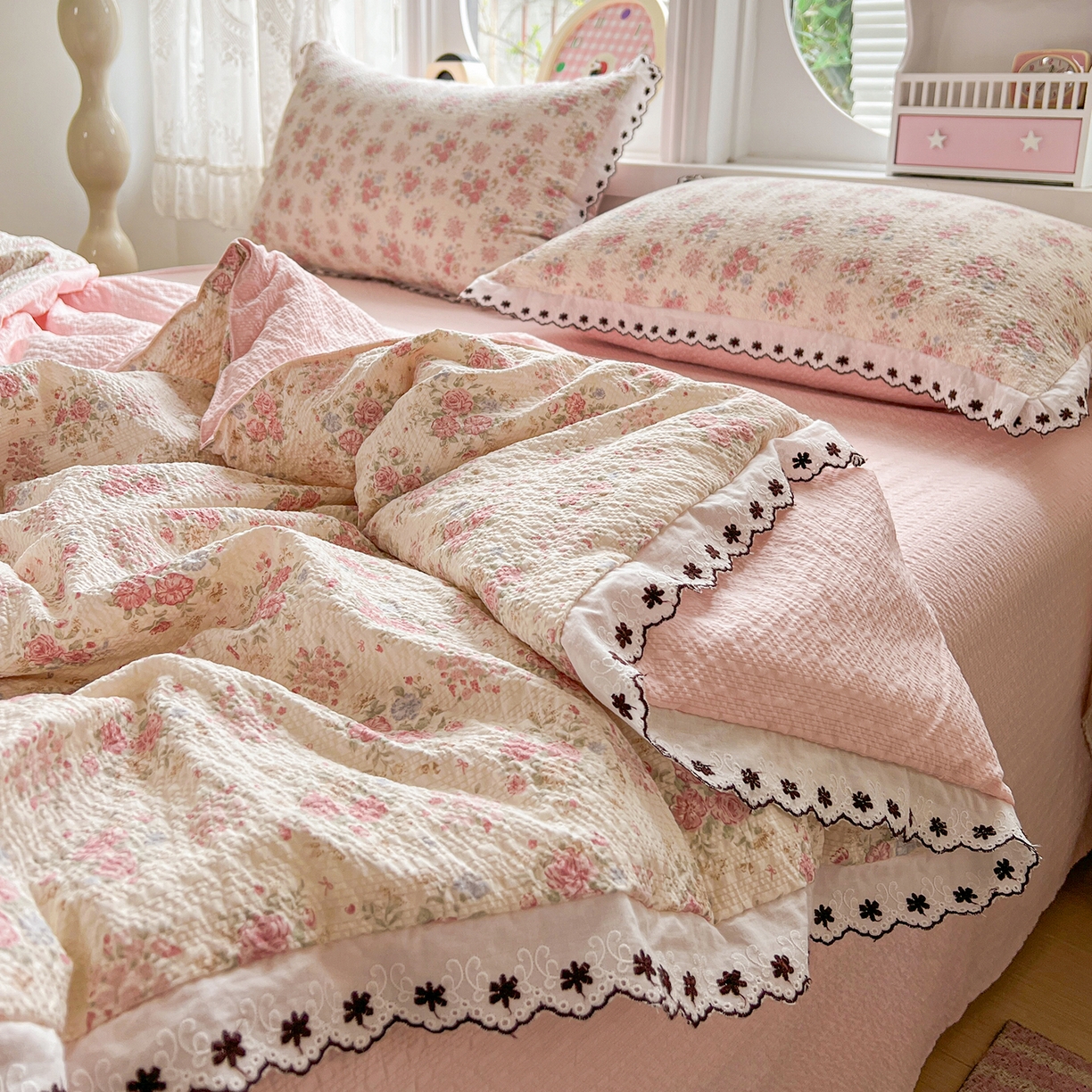 91家纺网 家纺一手货源 找家纺 恒尚居 2026新款A类泡芙纱花边夏被夏凉被空调被四套件 【玫瑰织语】全棉花边