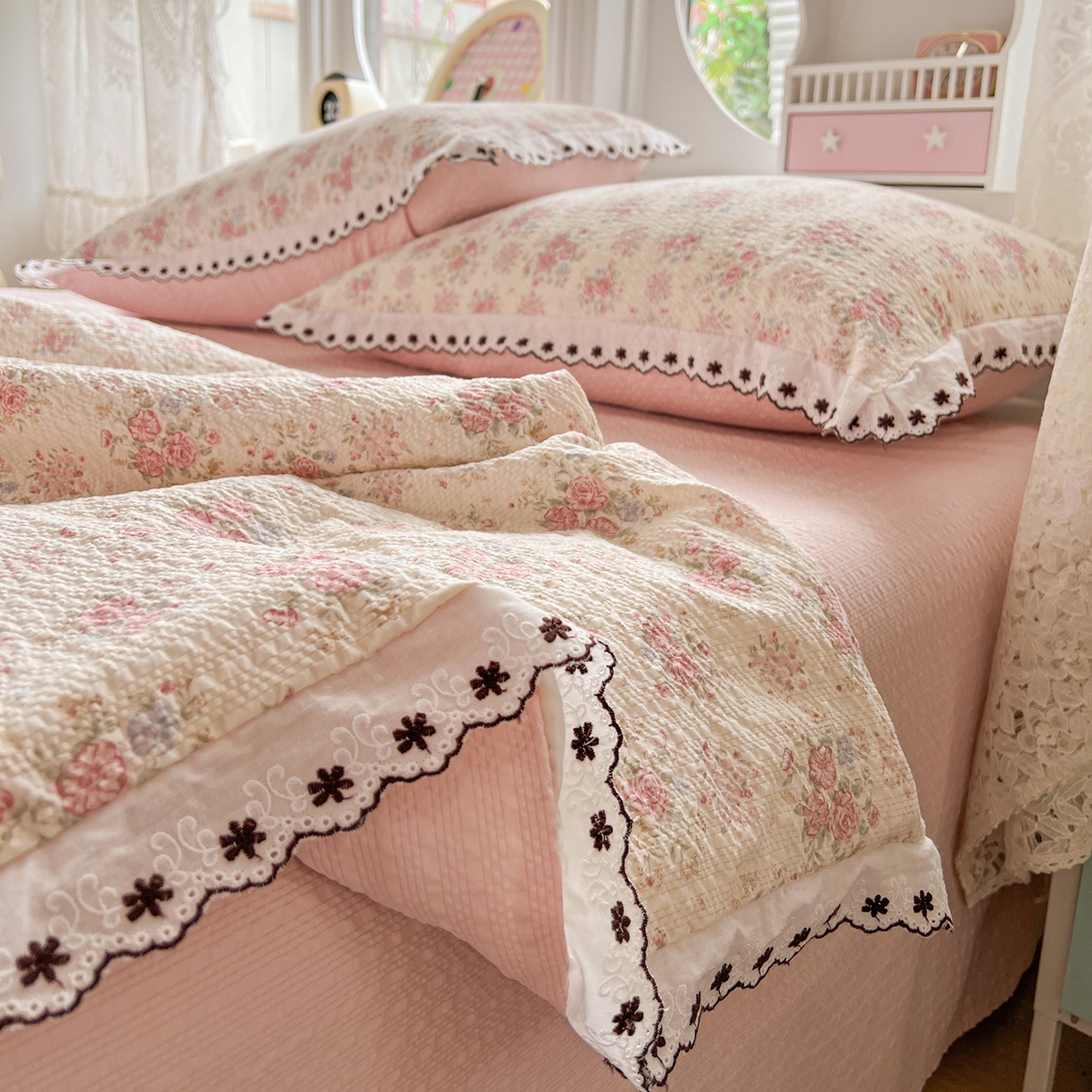 91家纺网 家纺一手货源 找家纺 恒尚居 2026新款A类泡芙纱花边夏被夏凉被空调被四套件 【玫瑰织语】全棉花边