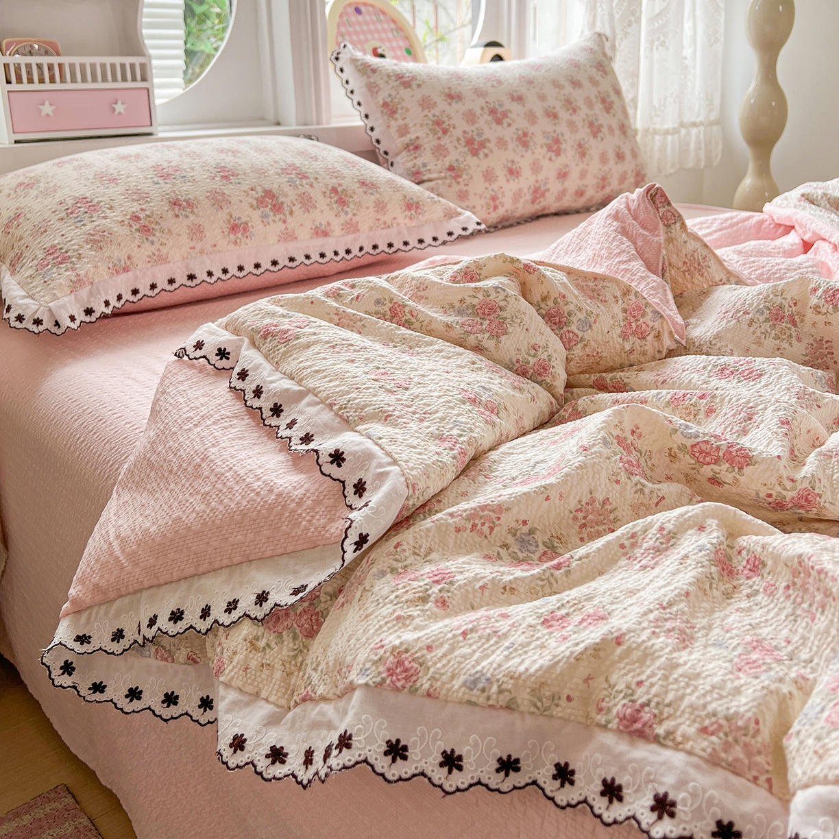 91家纺网 家纺一手货源 找家纺 恒尚居 2026新款A类泡芙纱花边夏被夏凉被空调被四套件 【玫瑰织语】全棉花边