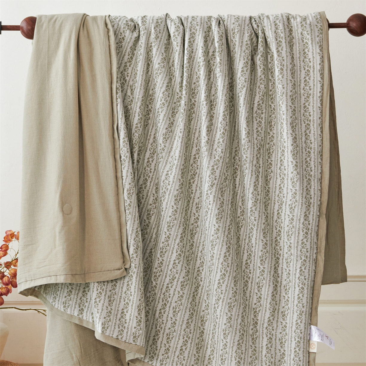 91家纺网 家纺一手货源 找家纺 瑞米家居 2026新款全棉色织花夏被夏凉被空调被 望野-灰绿