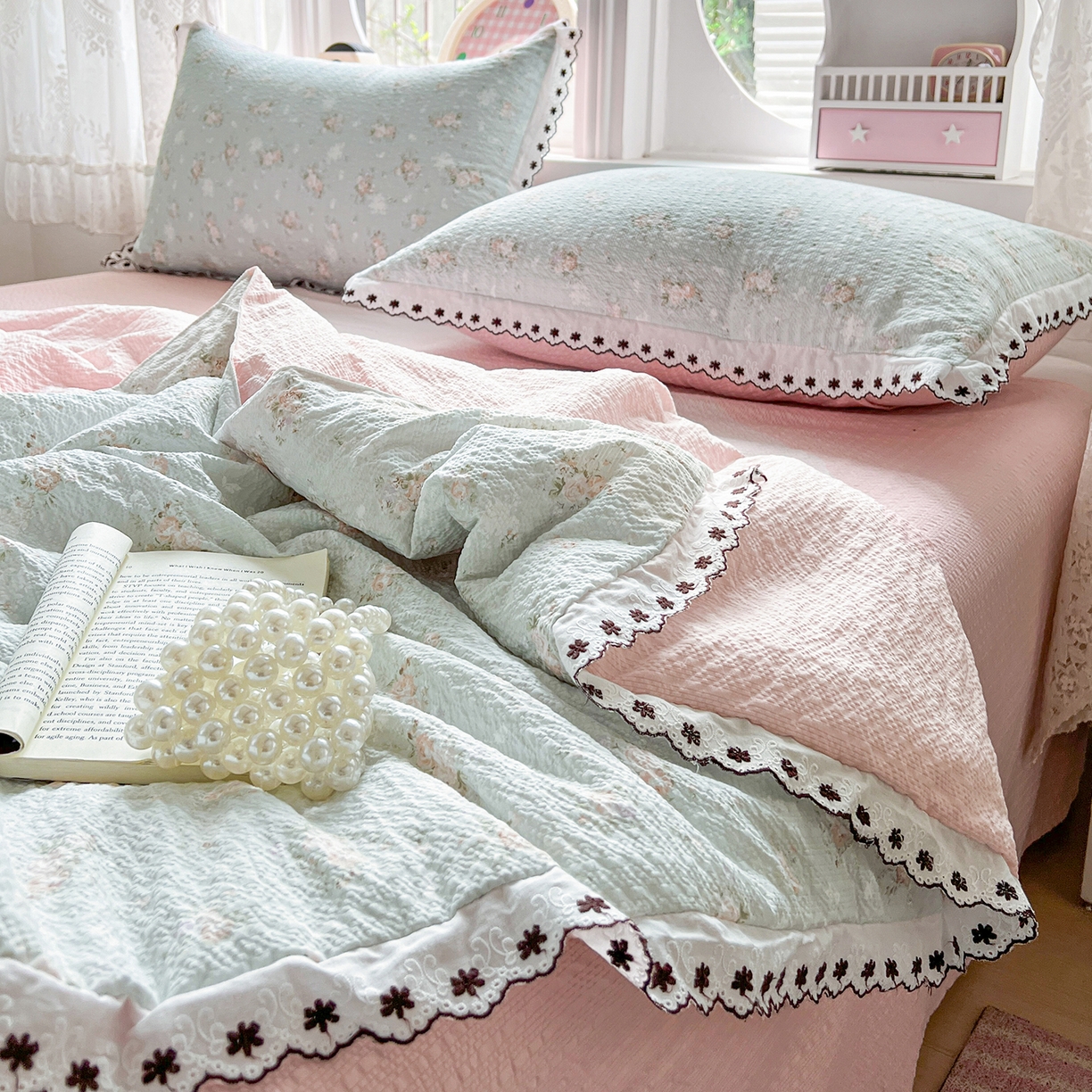 91家纺网 家纺一手货源 找家纺 恒尚居 2026新款A类泡芙纱花边夏被夏凉被空调被四套件 【清新粉玫瑰】全棉花边