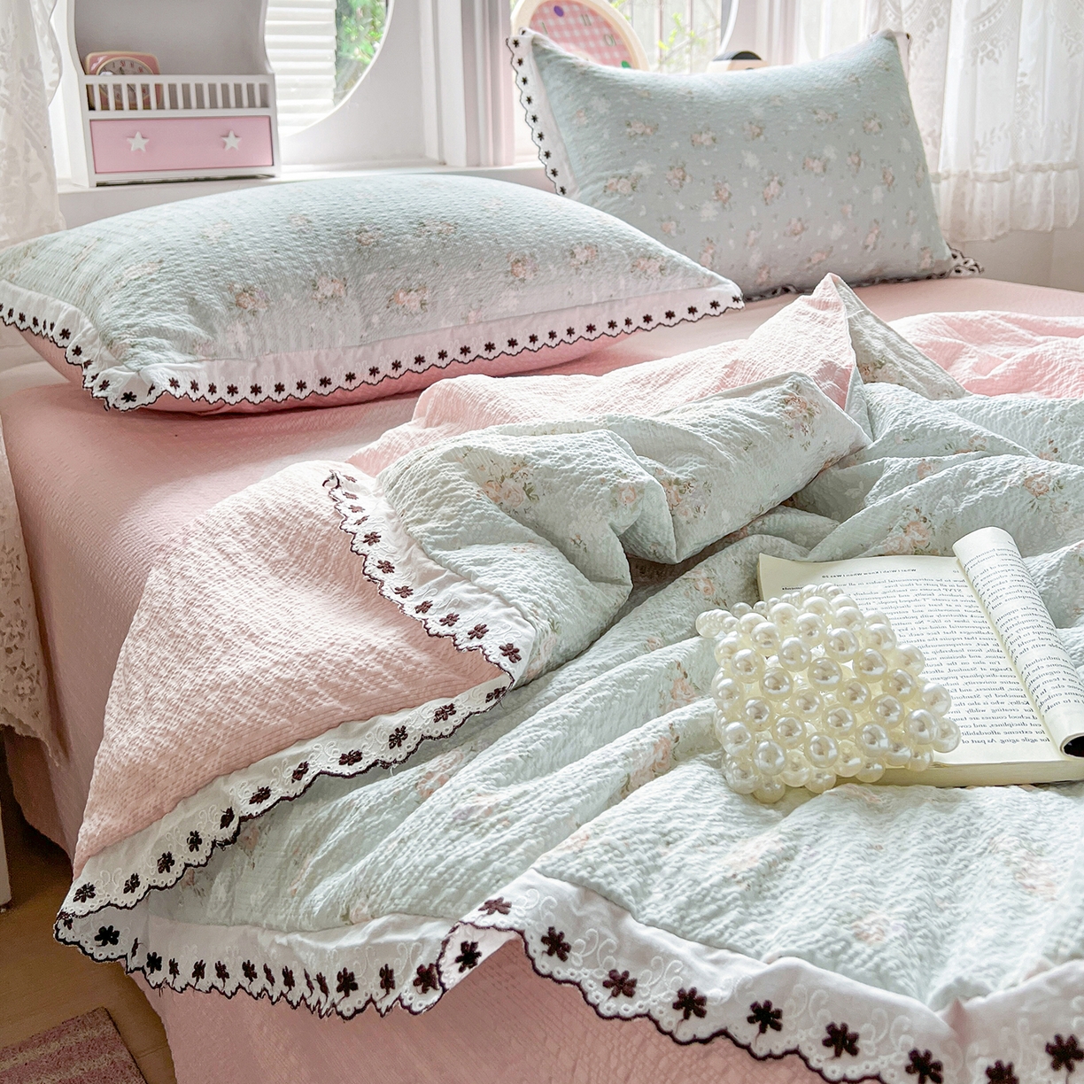 91家纺网 家纺一手货源 找家纺 恒尚居 2026新款A类泡芙纱花边夏被夏凉被空调被四套件 【清新粉玫瑰】全棉花边