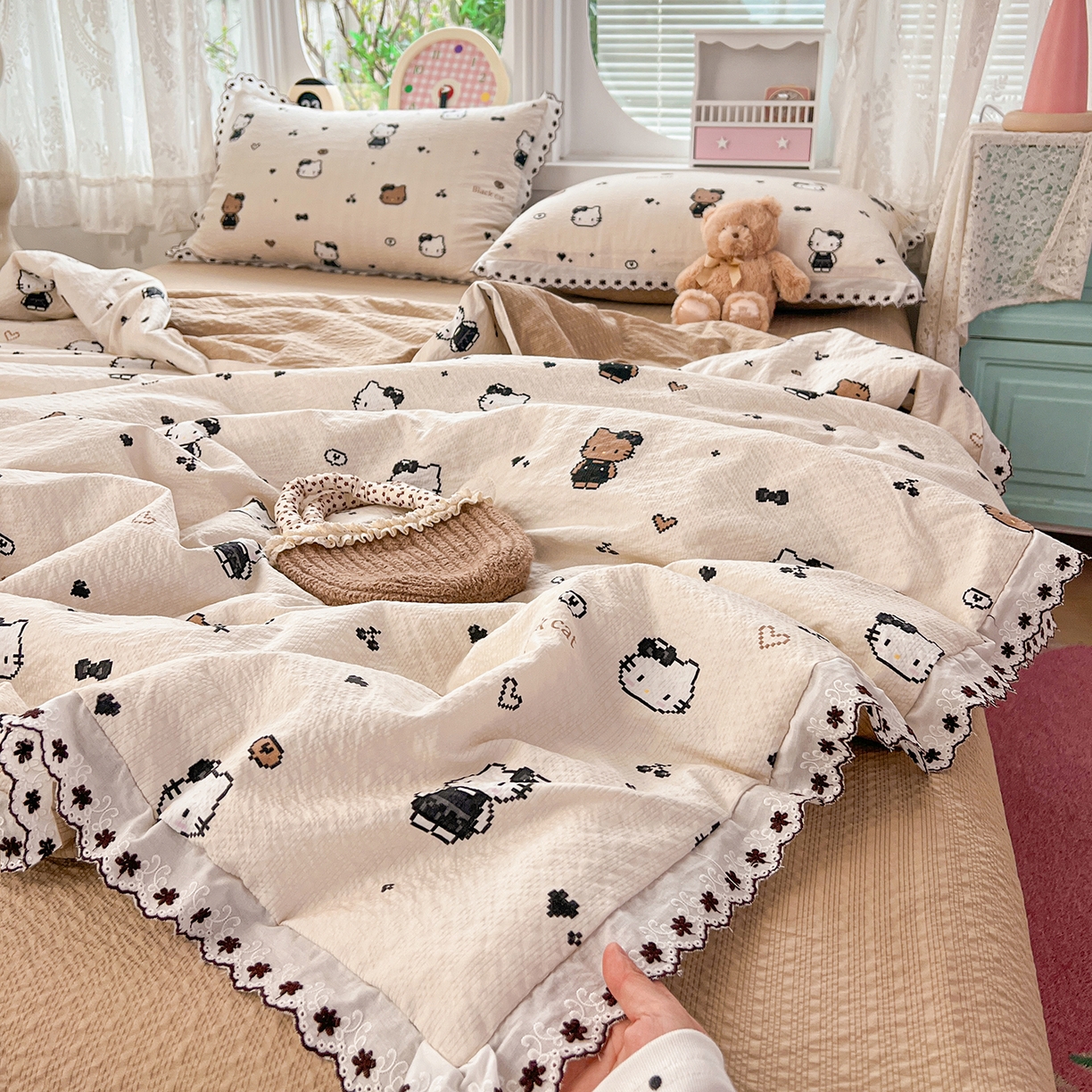 91家纺网 家纺一手货源 找家纺 恒尚居 2026新款A类泡芙纱花边夏被夏凉被空调被四套件 【甜妹小猫】全棉花边