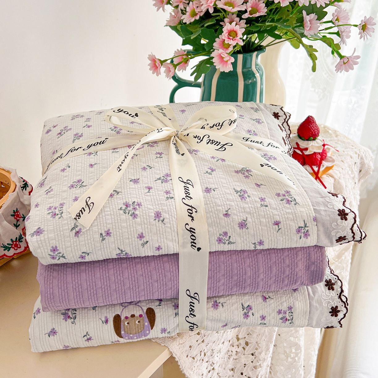 91家纺网 家纺一手货源 找家纺 恒尚居 2026新款A类泡芙纱花边夏被夏凉被空调被四套件 【紫调小狗】全棉花边