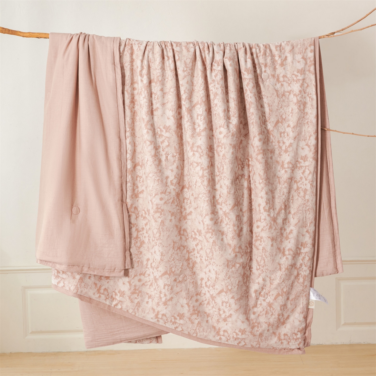 91家纺网 家纺一手货源 找家纺 瑞米家居 2026新款全棉色织花夏被夏凉被空调被 知澜-肉粉