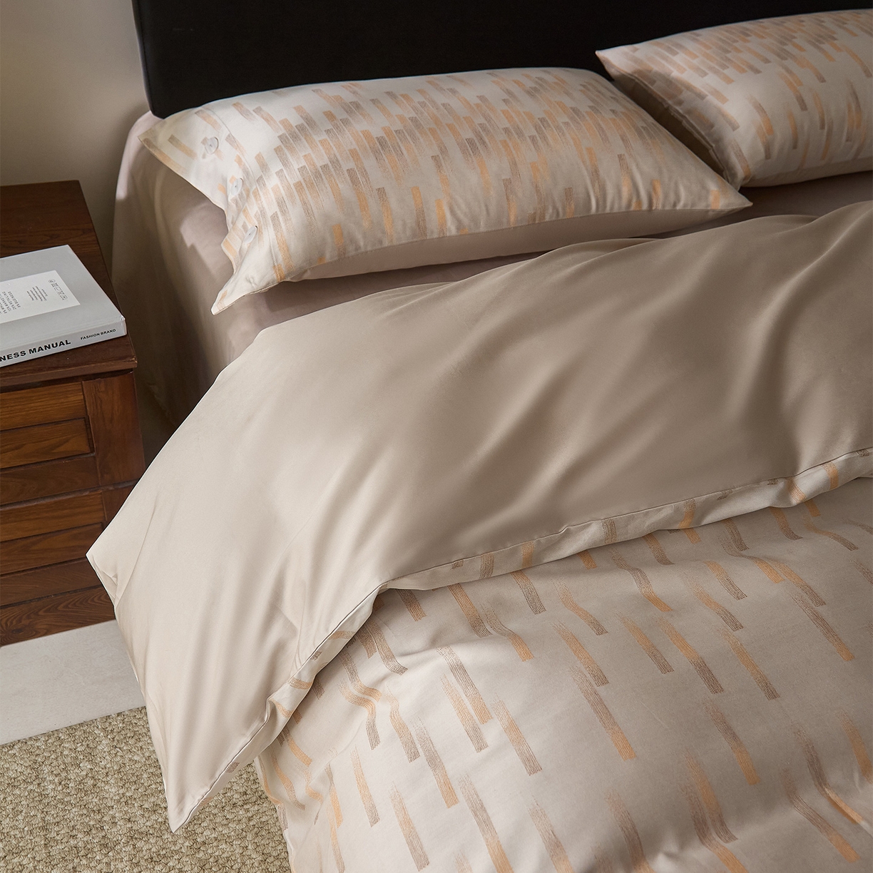 91家纺网 家纺一手货源 找家纺 （总）ONE TWO ONE 121 【会员-20】 【控价商品】【提供买家秀】  2026新款100s50支长绒棉全棉床上用品色织提花四件套纽扣款