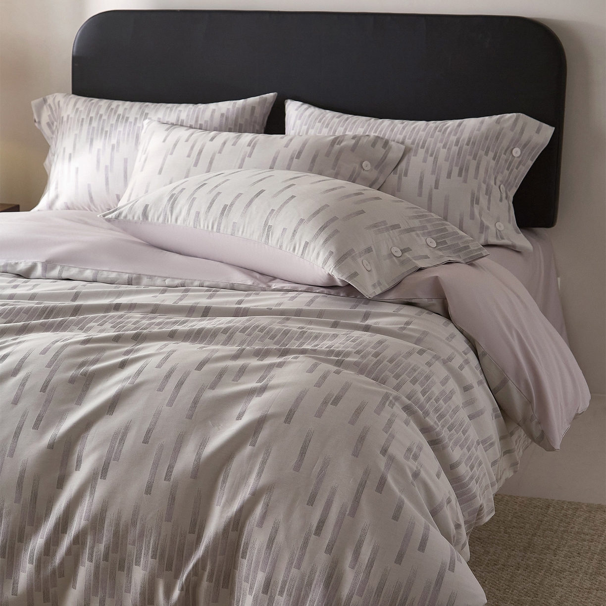 91家纺网 家纺一手货源 找家纺 ONE TWO ONE 121 【会员-20】 【控价商品】【提供买家秀】  2026新款100s50支长绒棉全棉床上用品色织提花四件套纽扣款 烟花时-紫