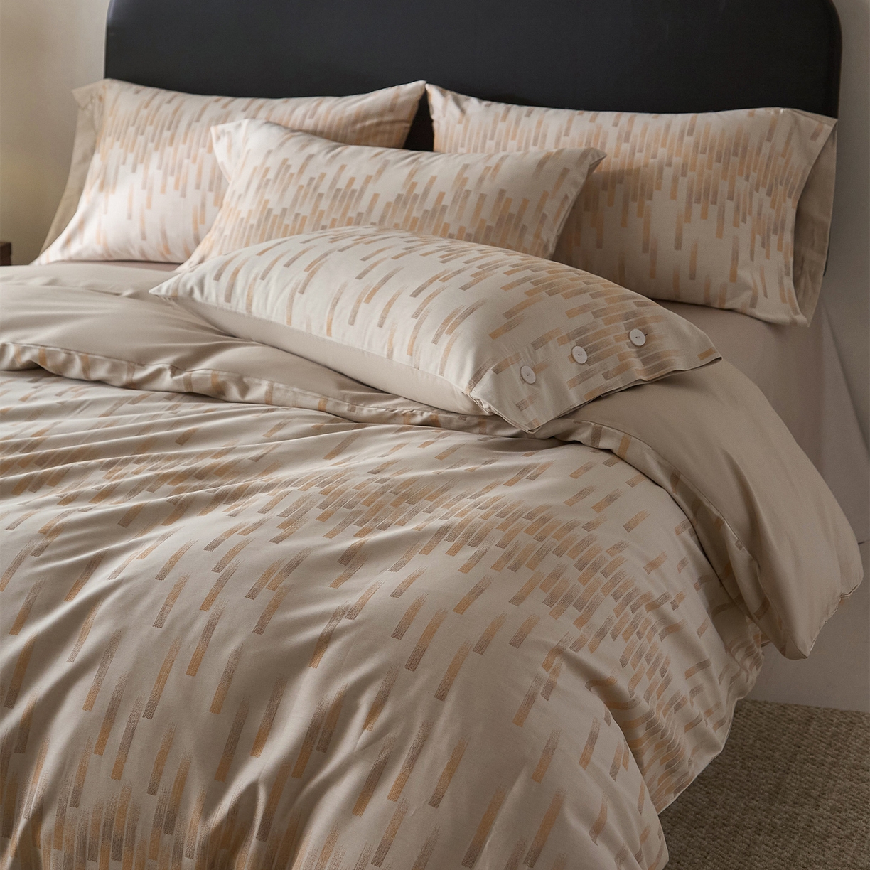 91家纺网 家纺一手货源 找家纺 ONE TWO ONE 121 【会员-20】 【控价商品】【提供买家秀】  2026新款100s50支长绒棉全棉床上用品色织提花四件套纽扣款 烟花时-橘